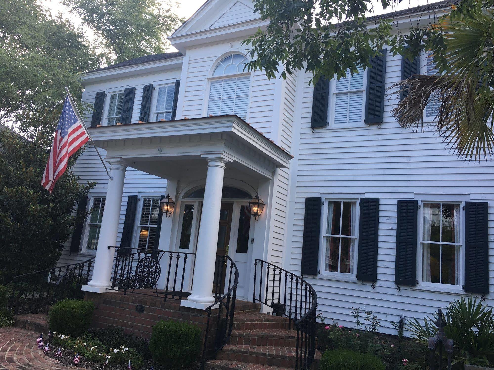 Carriage House Inn Aiken Exterior photo